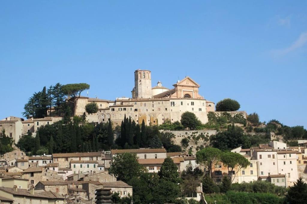 *La Torre Di Amelia* Nel Cuore Dell' Umbria Екстериор снимка